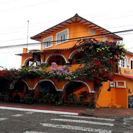 Hotel Crossman Puerto Ayora  Bagian luar foto