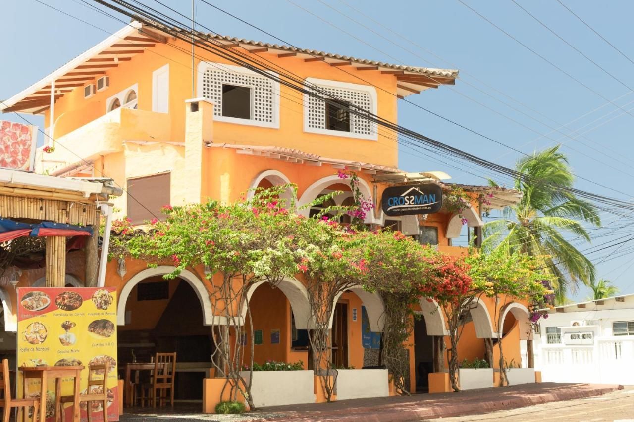 Hotel Crossman Puerto Ayora  Bagian luar foto