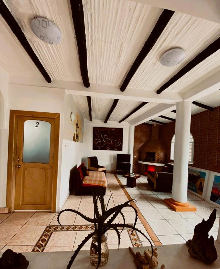 Hotel Crossman Puerto Ayora  Bagian luar foto