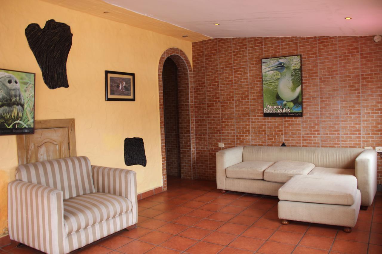 Hotel Crossman Puerto Ayora  Bagian luar foto